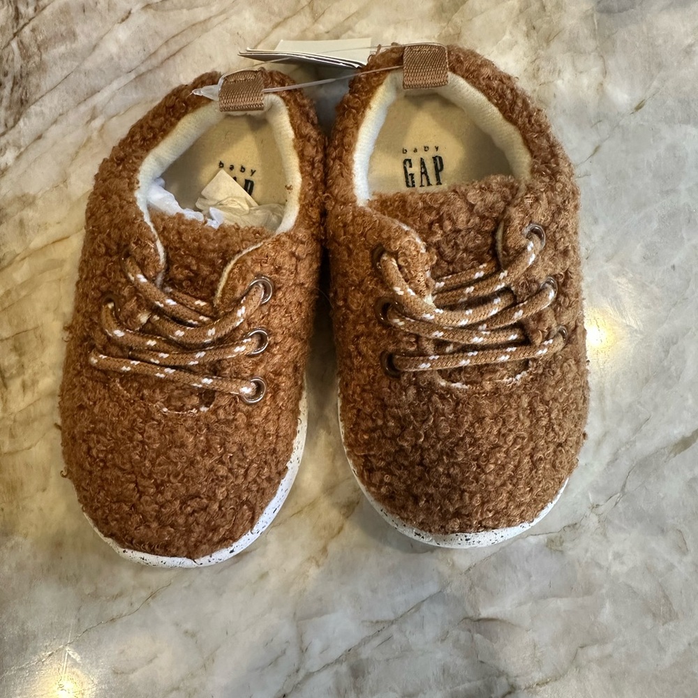 GAP Kids Tan Fuzzy Baby Shoes